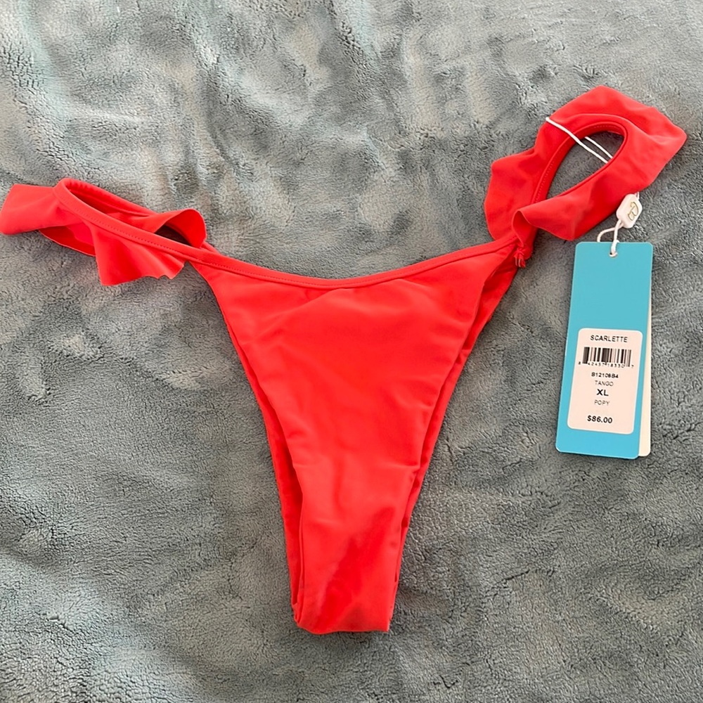 NWT Beach Bunny tango bottoms